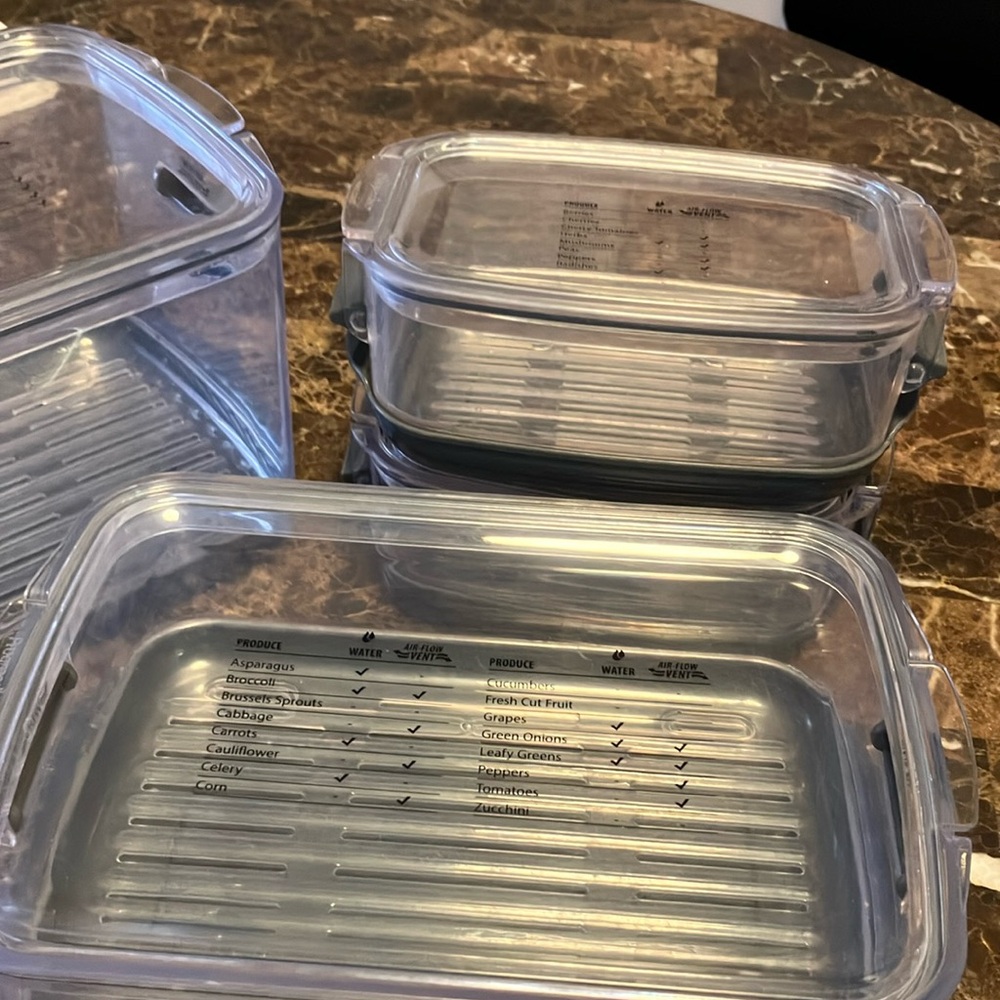 Set of 4 produce keepers. Like new condition